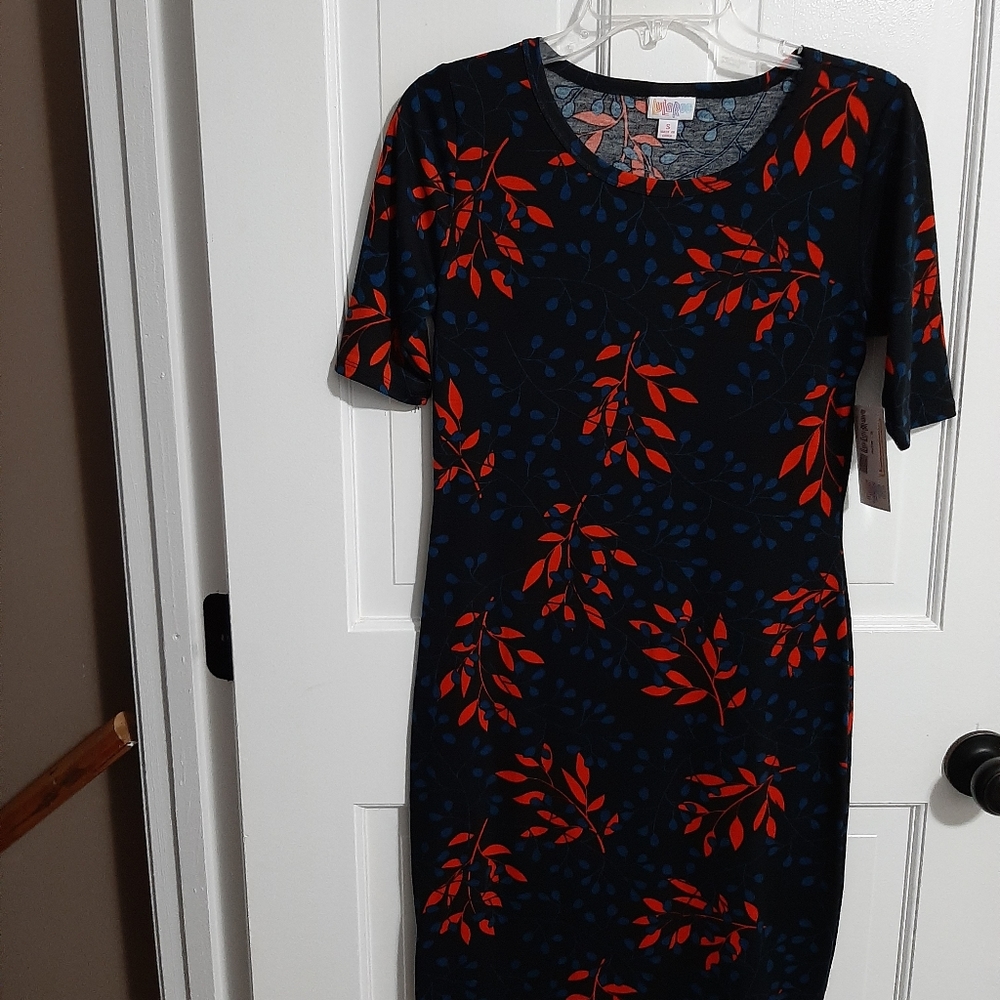 New Women's Floral Lularoe Julia Dress, Small